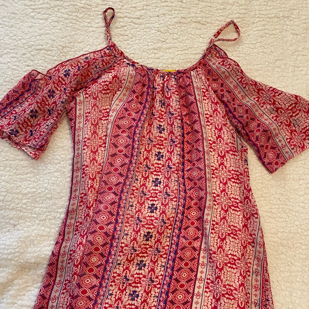 Pink patterned dress. Size XS.